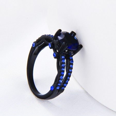 Simple Atmospheric Black Gold Inlaid Cubic Zirconia Engagement Ring