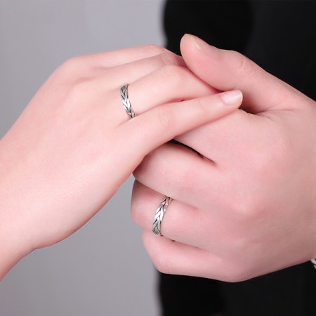 Hand Ring Couple 2024 | towncentervb.com