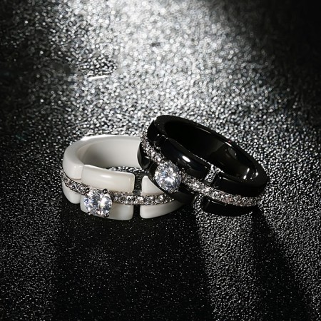 New Fashion Black And White Ceramics Inlaid Cubic Zirconia Ring(Price For One)